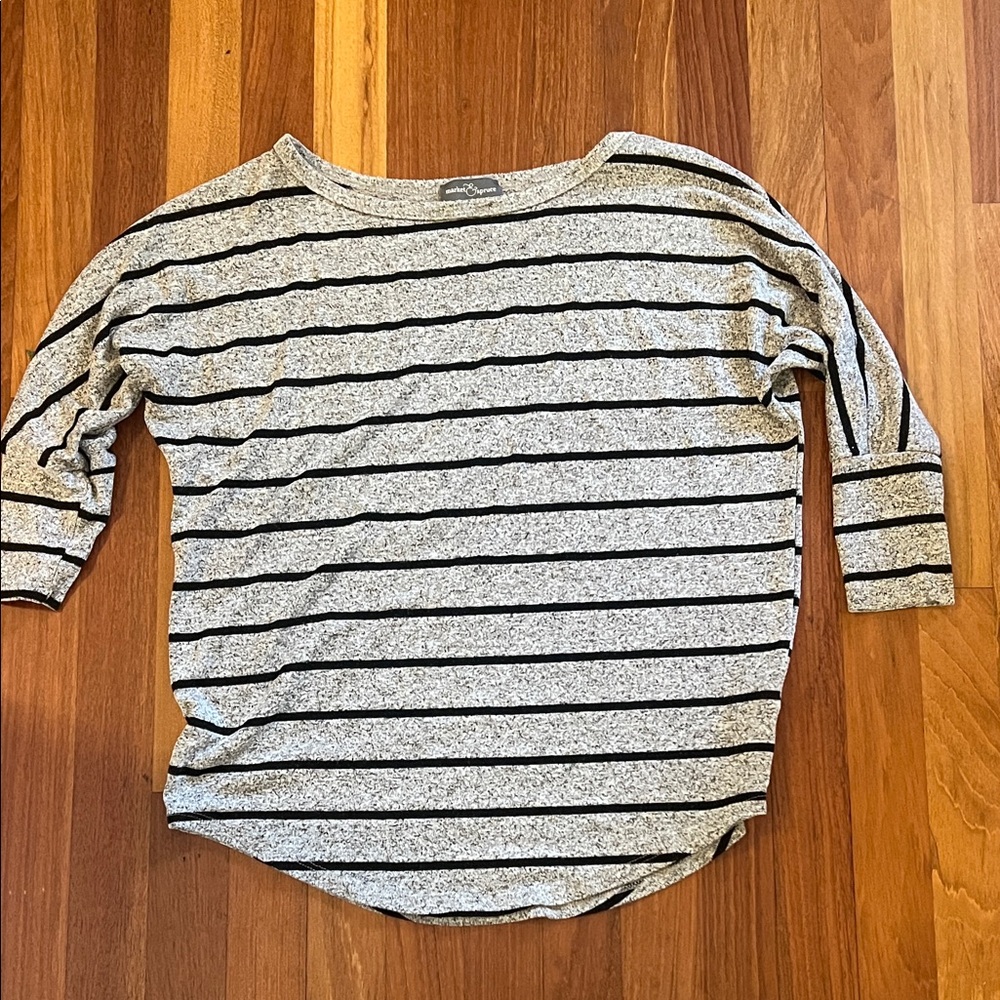 Market & Spruce Heathered Black Striped Long Sleeve Top